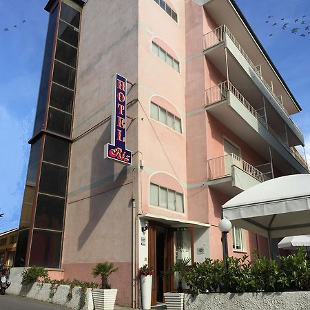 Hotel Riz Finale Ligure Eksteriør bilde