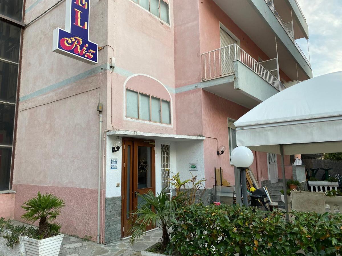 Hotel Riz Finale Ligure Eksteriør bilde